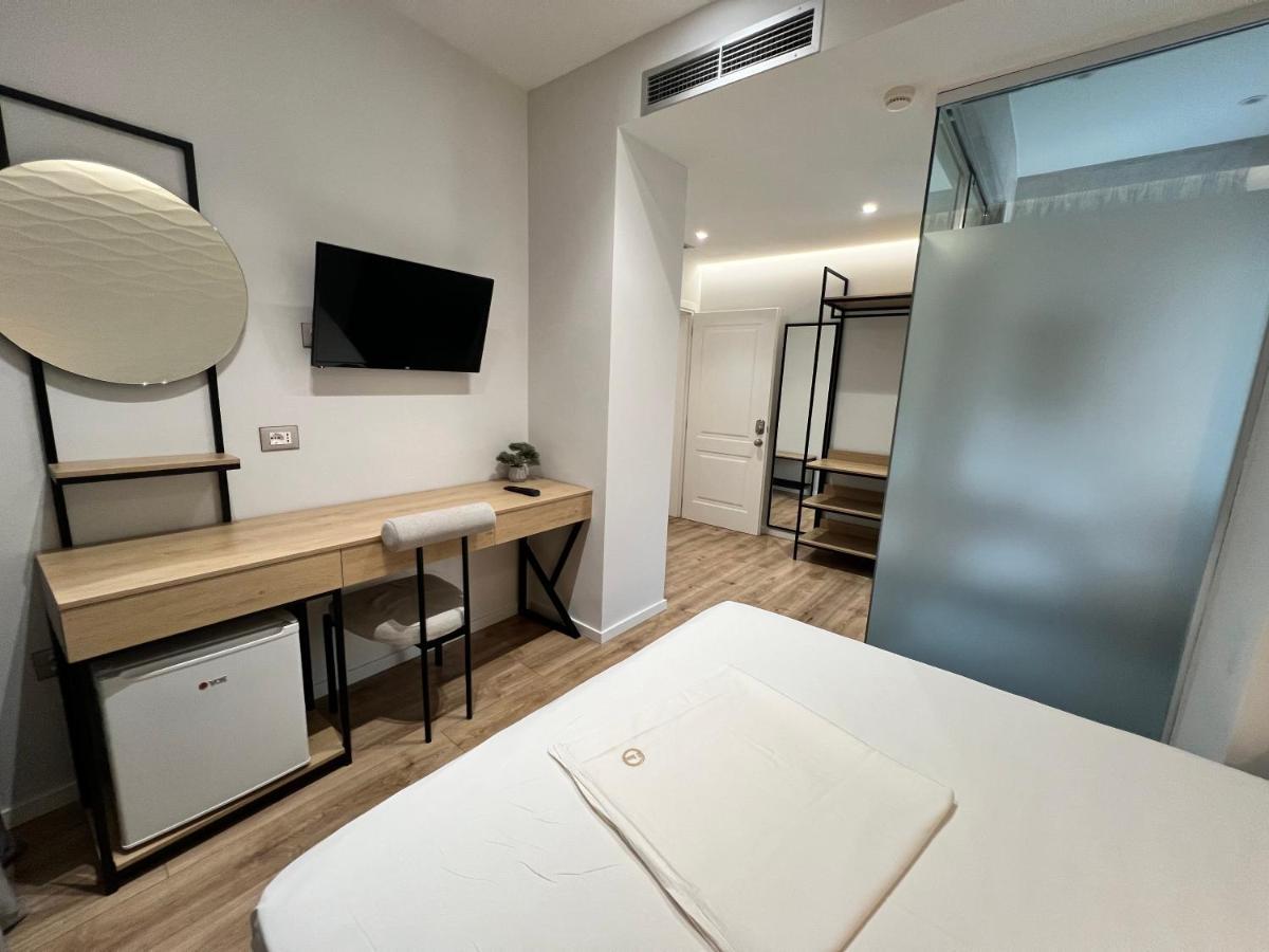 טיראנה Enzo Rooms & Apartment Blloku מראה חיצוני תמונה